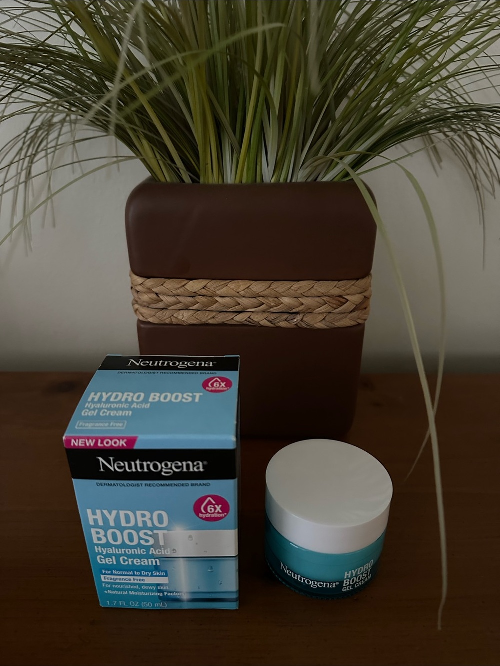 NEW Neutrogena Hydro Boost Hyaluronic Acid Gel Cream - 1.7 oz